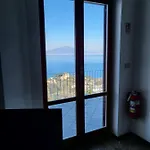 Bellavilla B