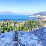 Bellavilla B Villa Sorrento
